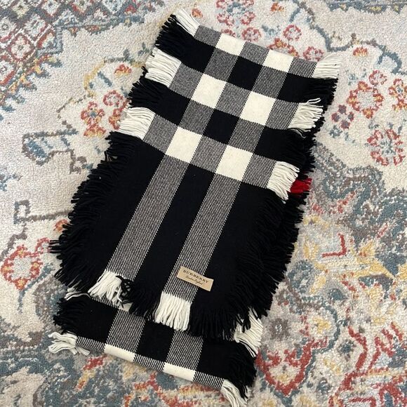 Burberry Mega Check Wool Scarf Unisex Black - Picture 4 of 5